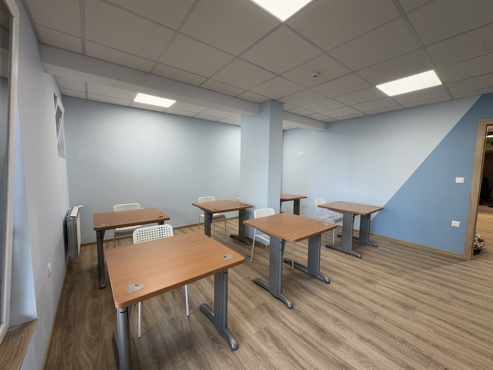 Снимка от галерията на Емика